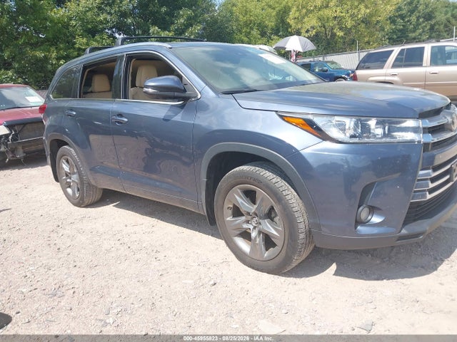 2017 TOYOTA HIGHLANDE LIMITED PLATINUM