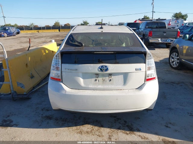 صورة 16 لـ 2011 Toyota PRIUS TWO