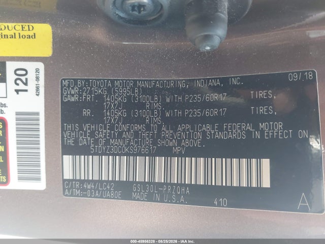2019 TOYOTA SIENNA XLE 8 PASSENGER 9
