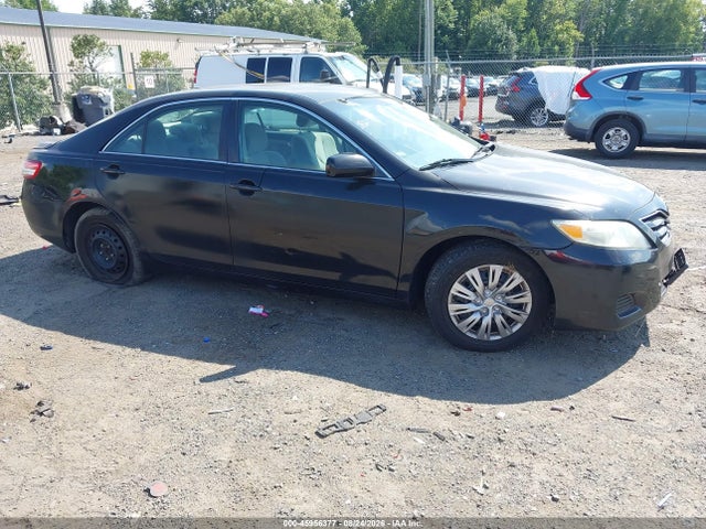 2011 TOYOTA CAMRY LE