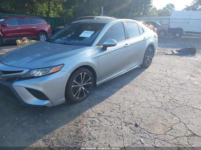 2019 TOYOTA CAMRY SE 2