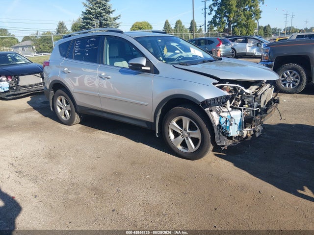 2014 TOYOTA RAV4 XLE