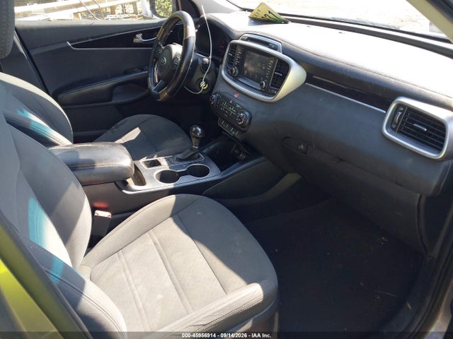 2017 KIA SORENTO 2.4L LX 5