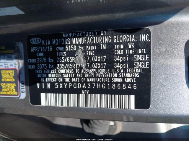 2017 KIA SORENTO 2.4L LX 9