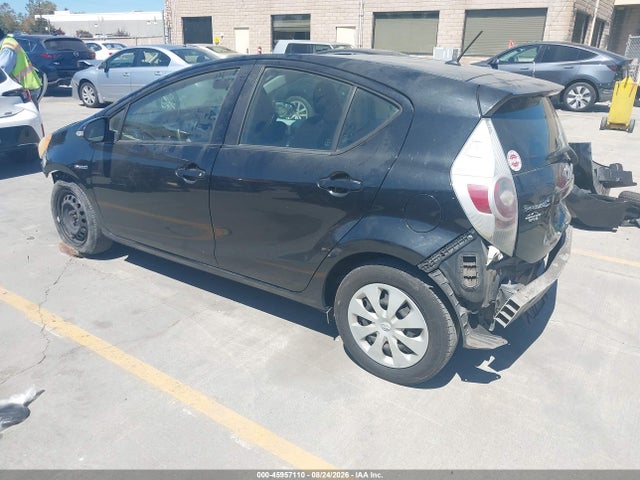 2013 Toyota PRIUS C TWO 照片 3