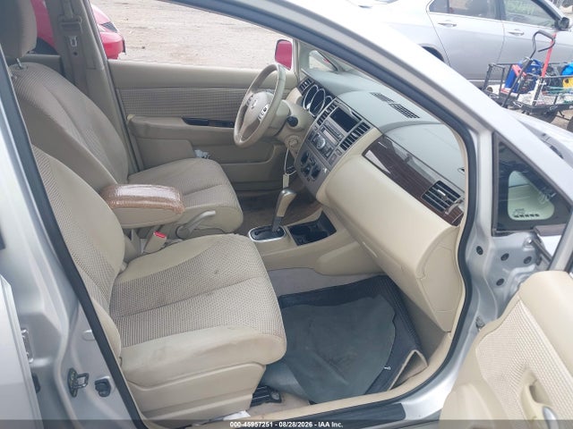 2010 Nissan VERSA 1.8SL 照片 5