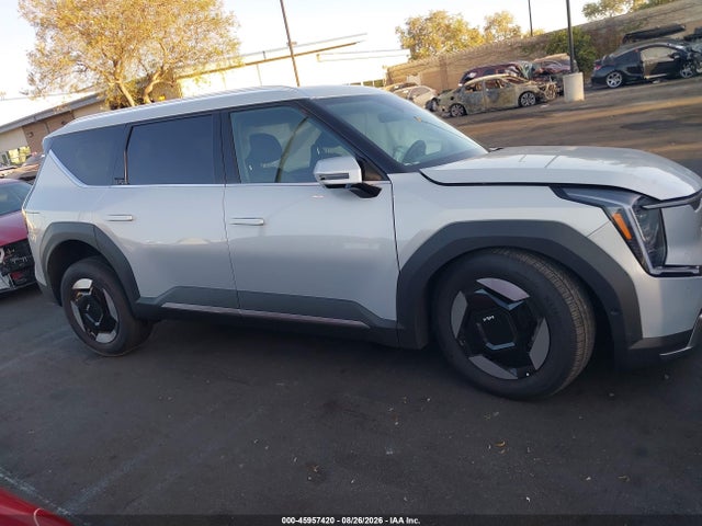 2026 KIA EV9 WIND 14