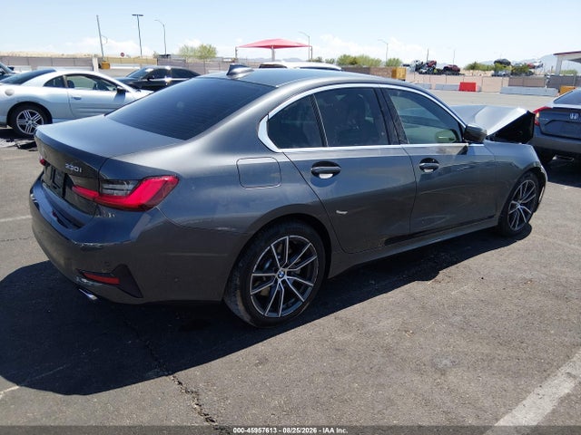 2021 BMW 330I 照片 4
