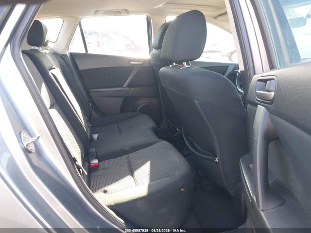 صورة 8 لـ 2013 Mazda MAZDA3 I TOURING