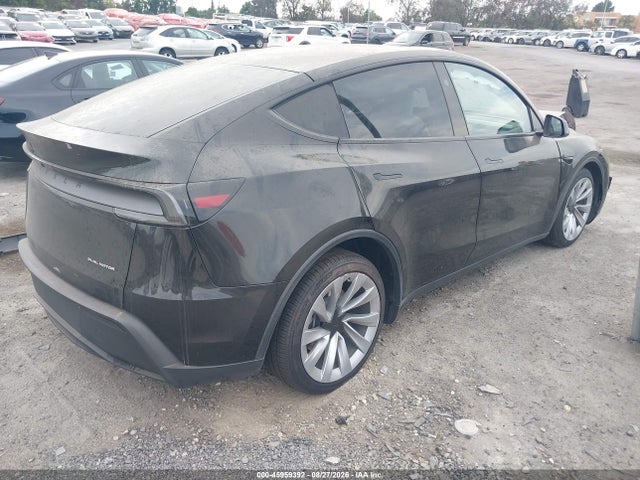 2026 TESLA MODEL Y 4