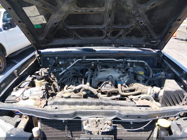 2004 Nissan FRONTIER XE-V6 照片 10