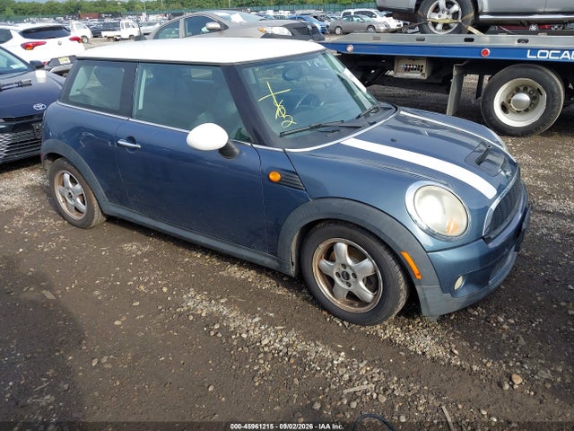 2010 MINI COOPER 