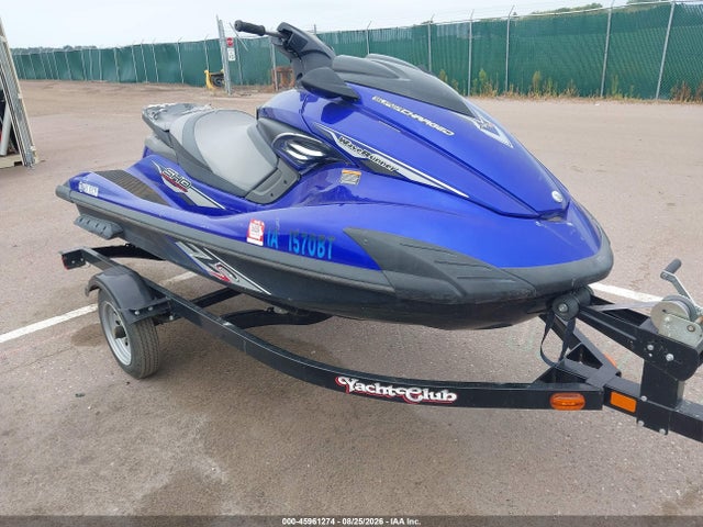 2013 YAMAHA FZS 