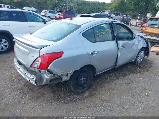 2019 NISSAN VERSA 1.6 SV 4