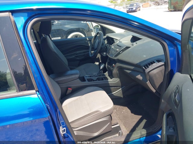 2017 FORD ESCAPE S 5