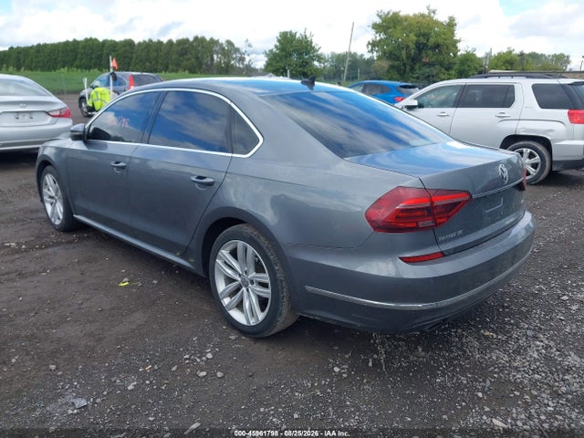 2018 Volkswagen PASSAT 2.0T SE — фото 3