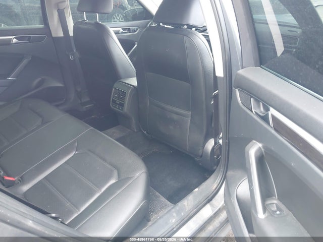 2018 Volkswagen PASSAT 2.0T SE — фото 8