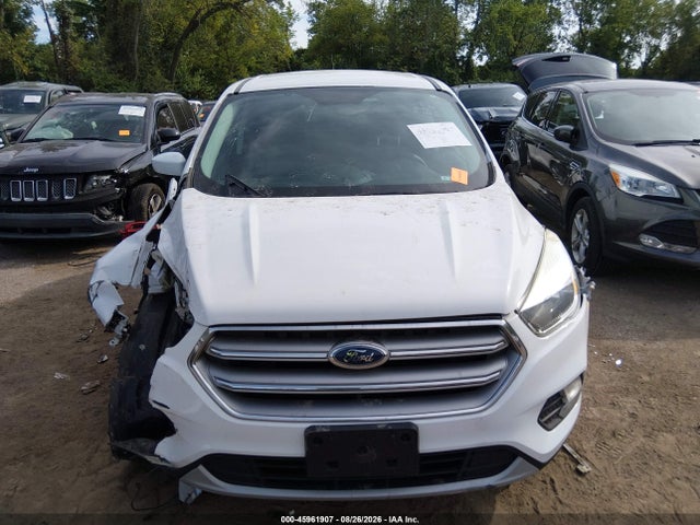 2017 FORD ESCAPE SE 12