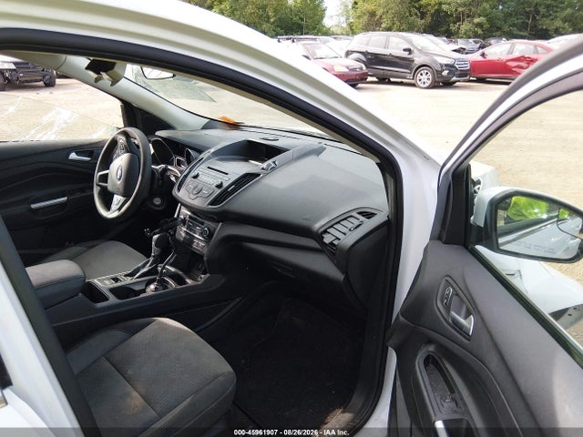 2017 FORD ESCAPE SE 5