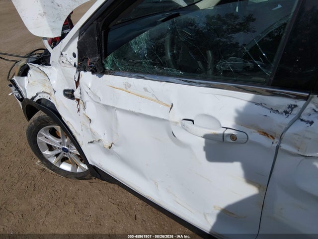 2017 FORD ESCAPE SE 6
