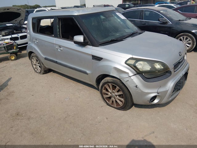 2013 KIA SOUL +