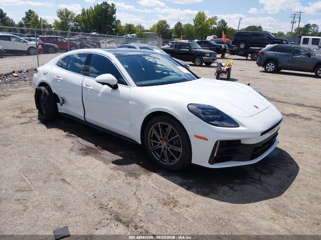 2025 Porsche Panamera 4