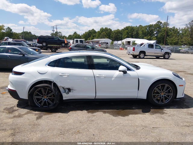 2025 PORSCHE PANAMERA 4 13