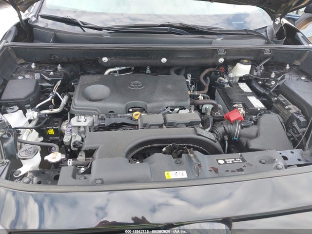 2021 TOYOTA RAV4 XLE 10