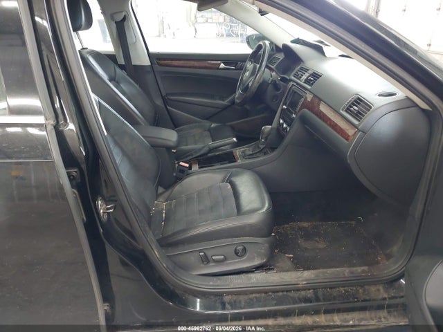 2012 Volkswagen PASSAT 2.0L TDI SEL PREMIUM — фото 5