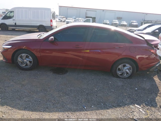 2024 HYUNDAI ELANTRA SE 14