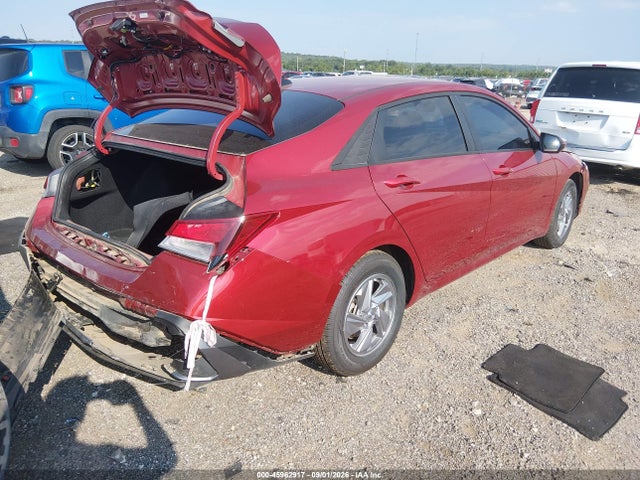 2024 HYUNDAI ELANTRA SE 4