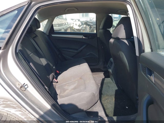 صورة 8 لـ 2014 Volkswagen PASSAT 2.5L S