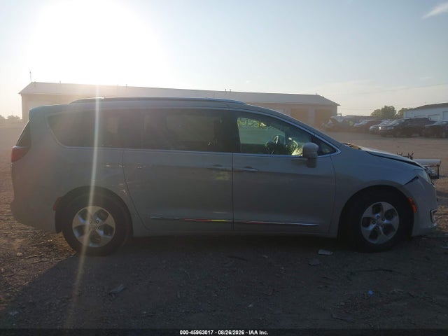 2017 CHRYSLER PACIFICA TOURING-L PLUS 13