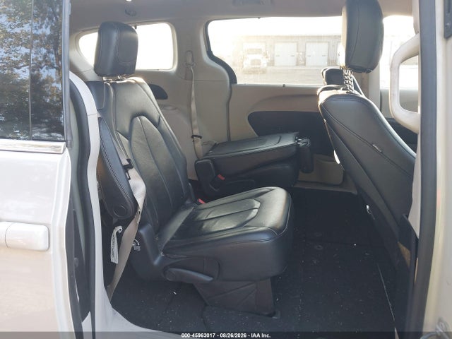 2017 CHRYSLER PACIFICA TOURING-L PLUS 8