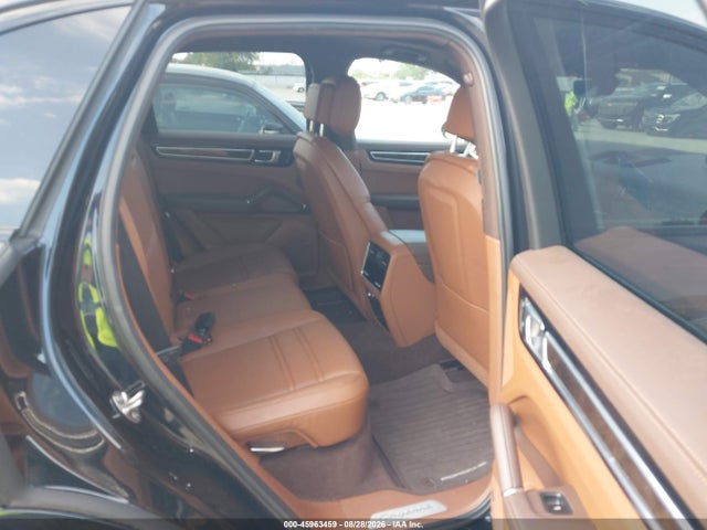 2021 PORSCHE CAYENNE S 8
