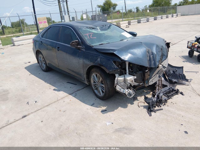 2015 TOYOTA CAMRY SE