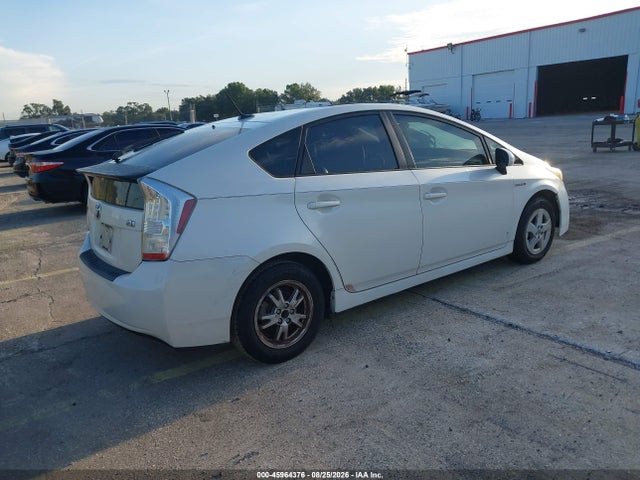 صورة 4 لـ 2011 Toyota PRIUS FOUR
