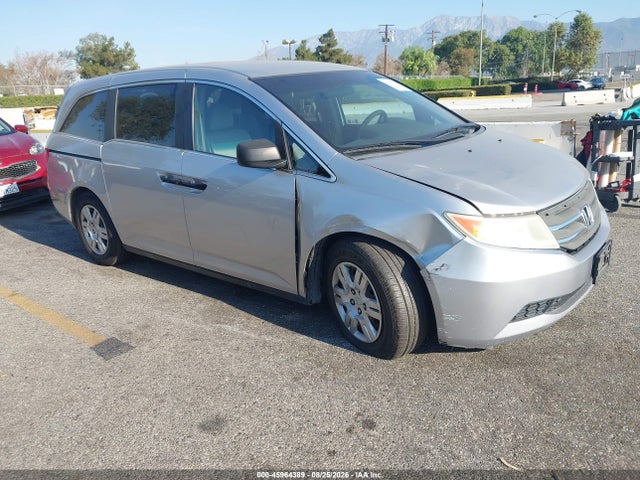 2011 HONDA ODYSSEY LX