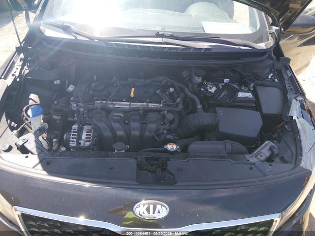 2017 KIA FORTE LX 10