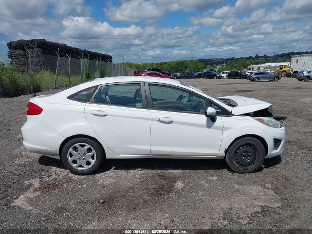 صورة 13 لـ 2013 FORD FIESTA S