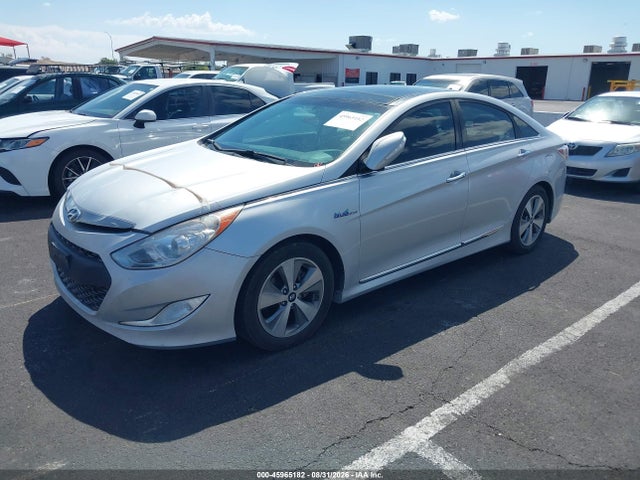 2012 Hyundai SONATA HYBRID 照片 2