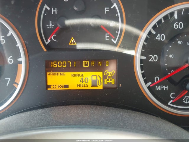 2010 Nissan TITAN SE 照片 16