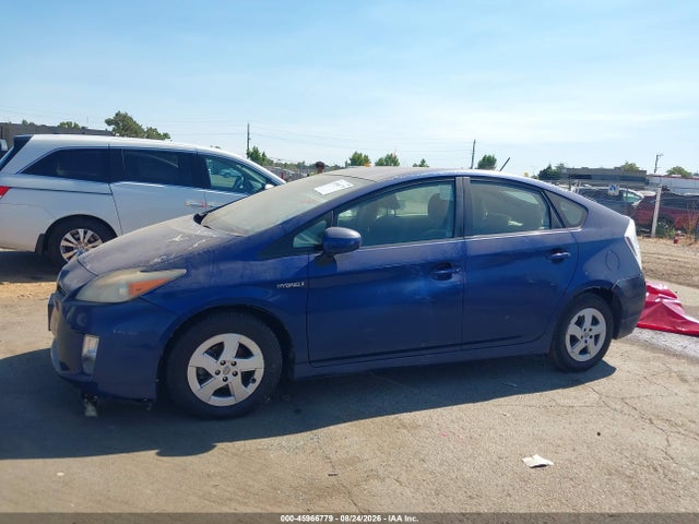 صورة 14 لـ 2011 Toyota PRIUS THREE