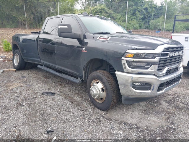 2026 RAM 3500 TRADESMAN 4X4 8' BOX