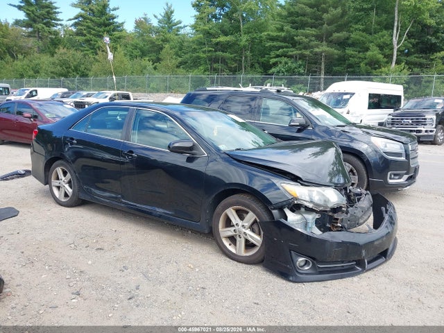 2014 TOYOTA CAMRY SE
