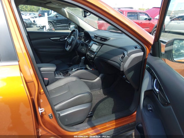 2017 NISSAN ROGUE HYBRID SL 5