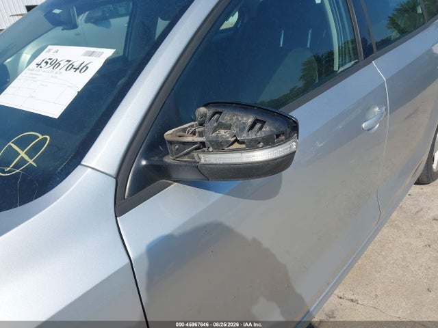 2012 Volkswagen JETTA 2.0L TDI 照片 10