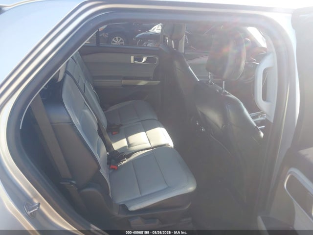 2021 FORD EXPLORER XLT 8