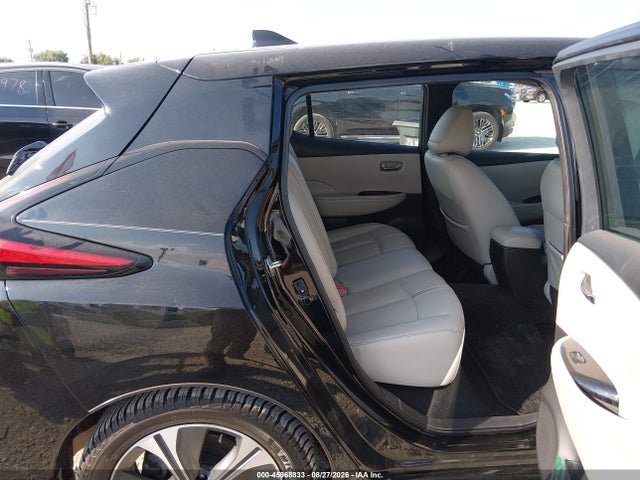2019 NISSAN LEAF SL 8
