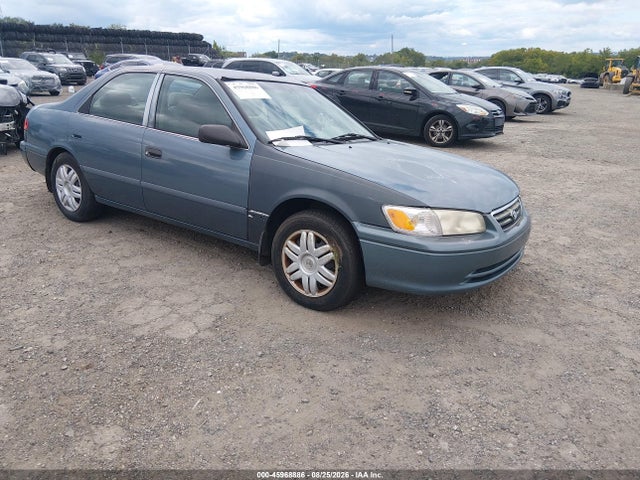 2000 TOYOTA CAMRY LE
